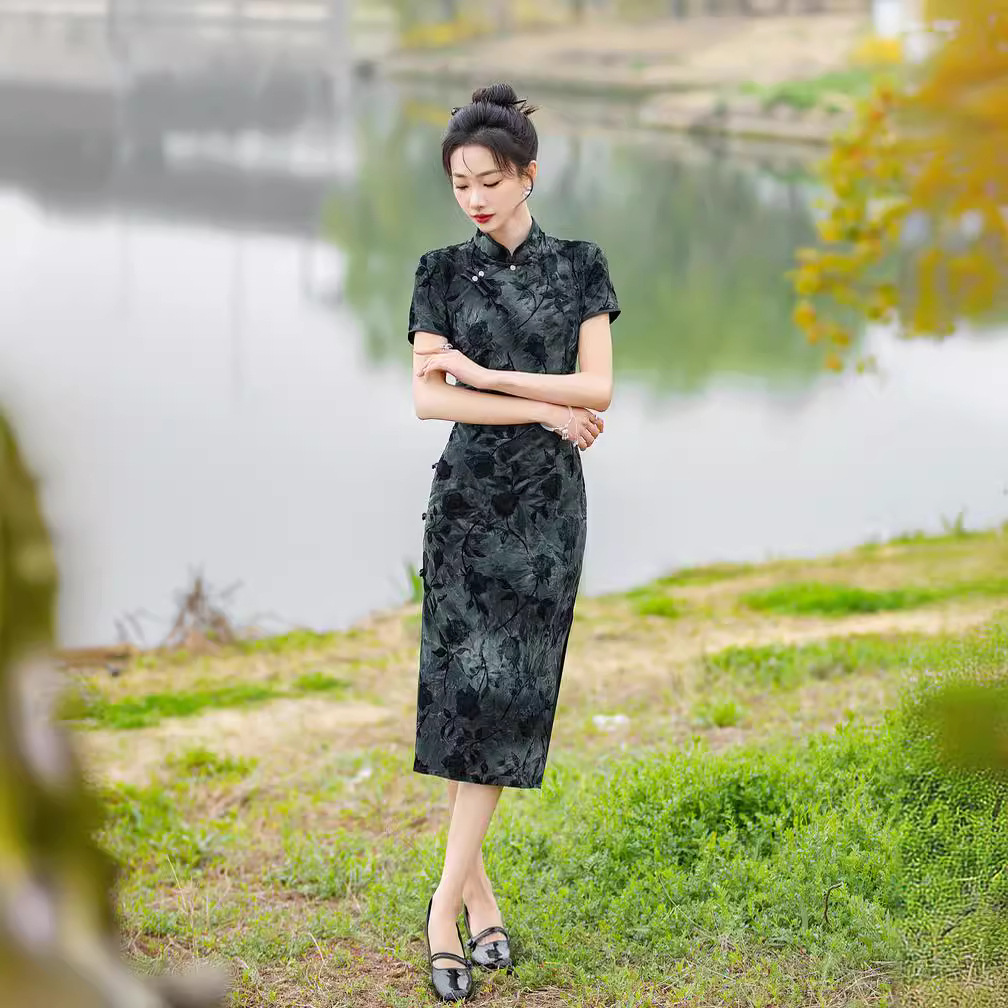 Summer velvet cheongsam