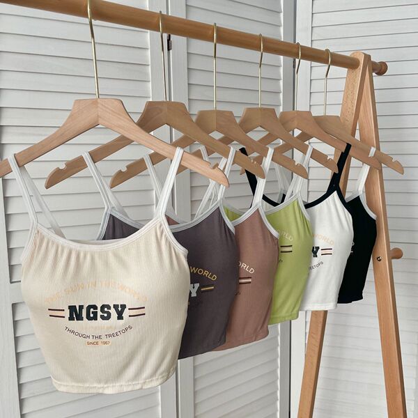 Comfortable top with cups with letters