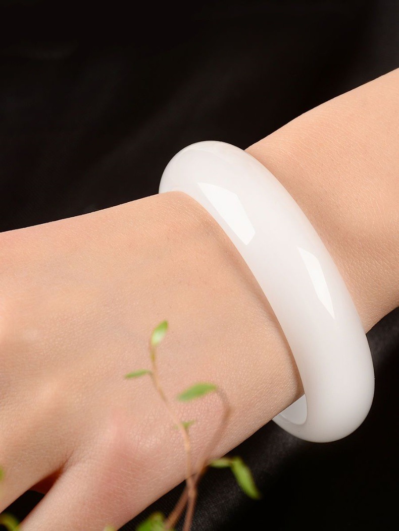 Vòng tay ngọc bích trắng Tân Cương tự nhiên cao cấp chi tiết 19