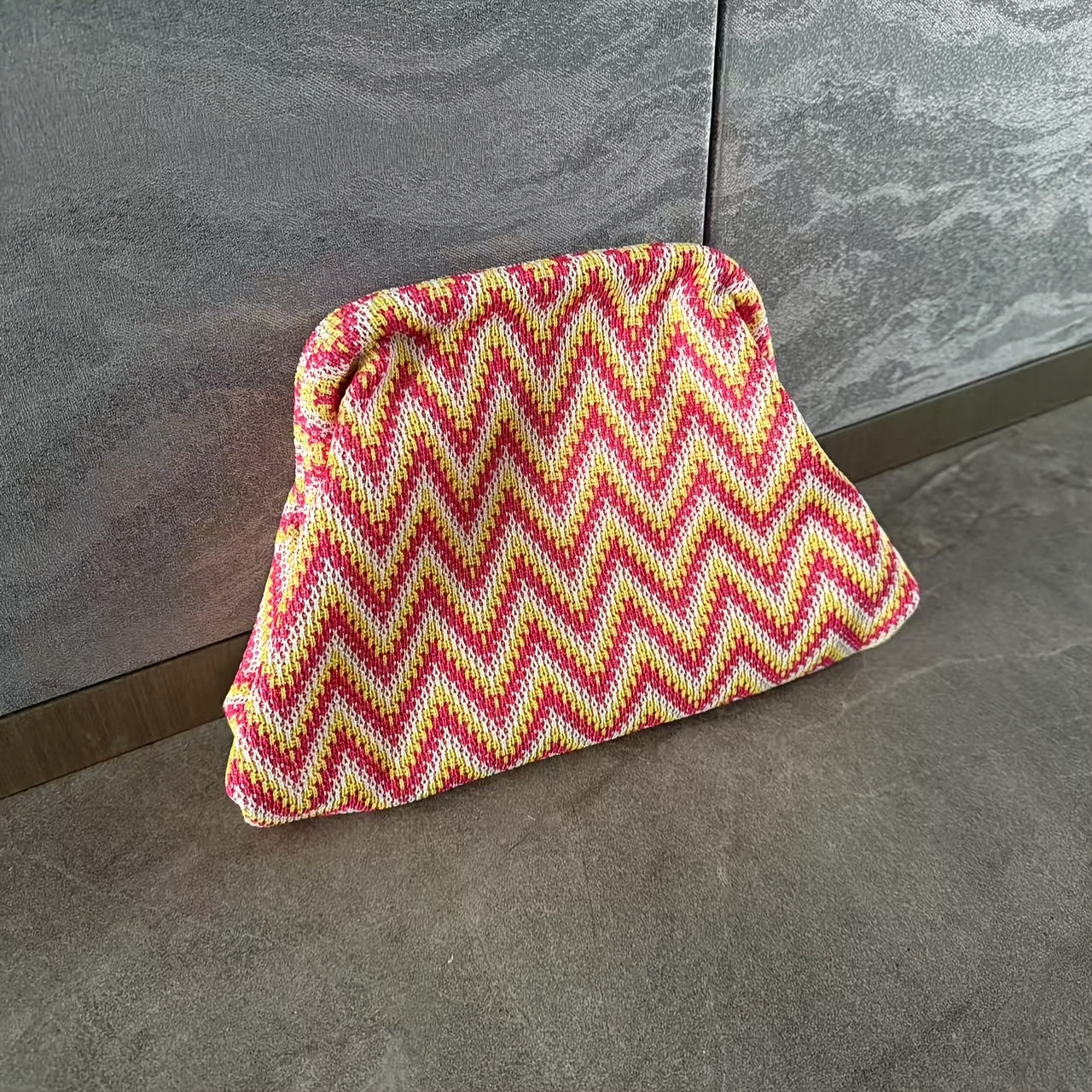 빨간색과 노란색