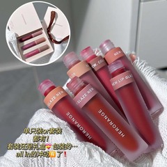 HERORANGE ~ ベロアの唇の釉薬の霧の面のつや消しは白口の赤い泥の防水が長い間カップの平価の唇の色をつけにくいです。