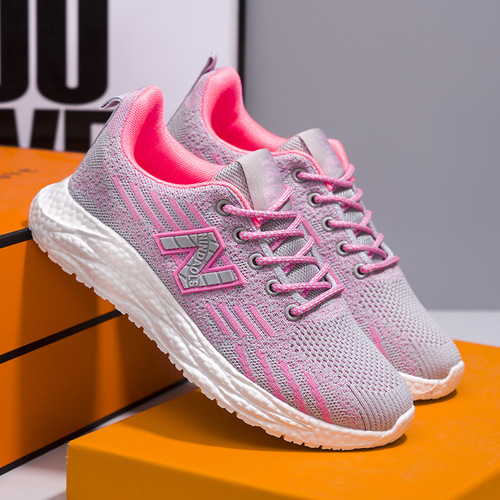 New fly mesh breathable running shoes soft sole lightweight trendy versatile sports casual shoes men's fashionable couple shoes