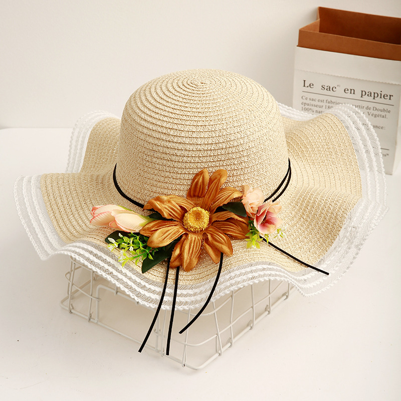 Women's Elegant Basic Flower Patchwork Flat Eaves Straw Hat display picture 3