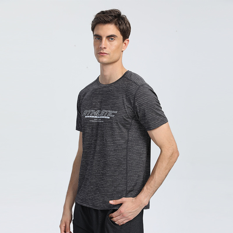 Deportes camiseta de los hombres de secado rápido manga corta de seda de hielo de verano delgada superior suelta ropa de entrenamiento de fitness correr transpirable manga corta