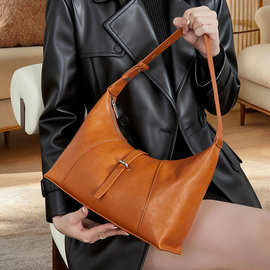 高级感腋下包头层水晶植鞣皮真皮单肩饺子包百搭通勤手提包法棍包