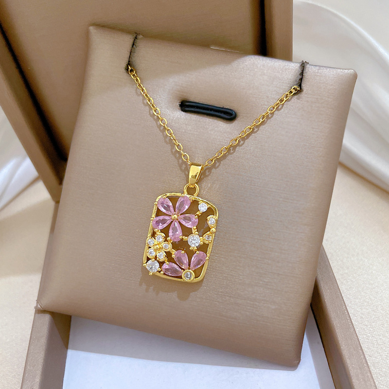 Gorgeous Square Diamond Necklace For Women Elegant Titanium Steel_voghion.com