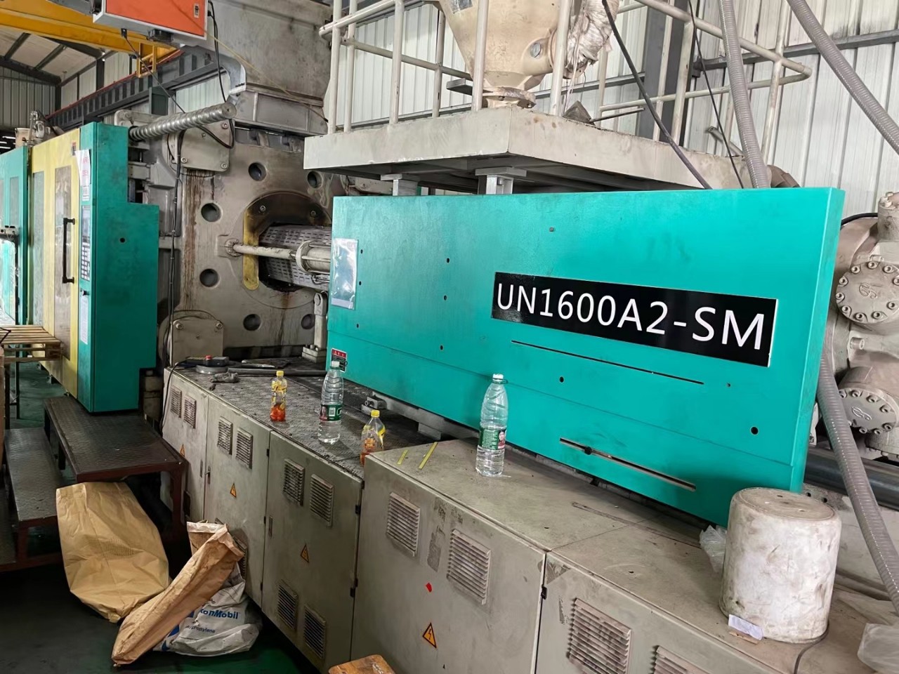 伊之密650T800T1200T伺服机正常工作中8.5成新随时试机塑料注塑机