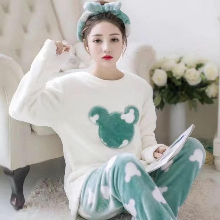 Transfronteriza Vietnam al por mayor otoño invierno pijamas franela espesa mujer dulce dibujos animados casuales mangas largas chaqueta ropa para el hogar