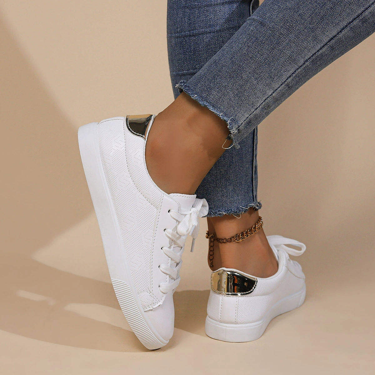 White shoes, non-slip footwear, sports shoes for leisure, trend of season, soft sole, for running, plus size