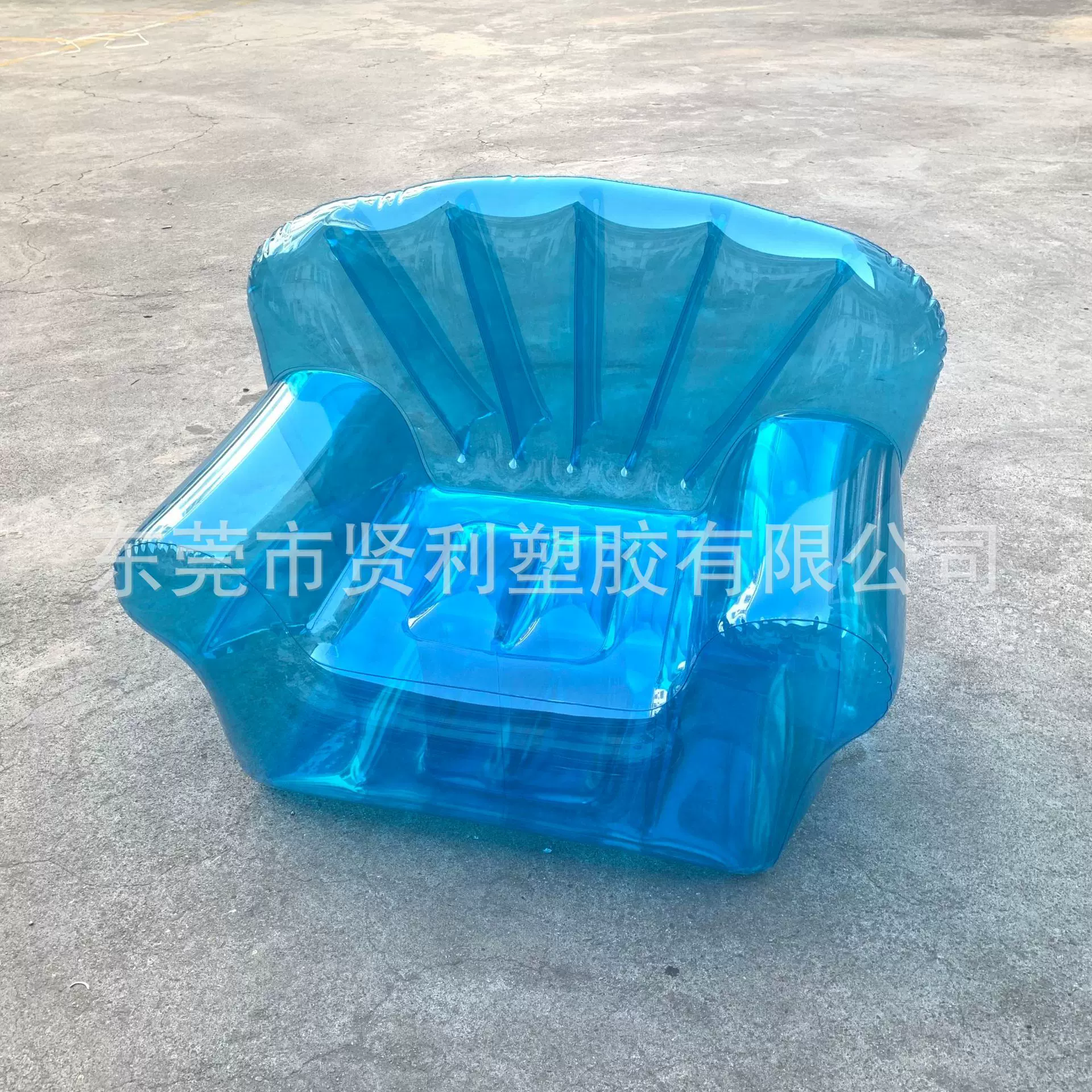 厂家跨境现货透明蓝色充气沙发PVC室内户外露营拍照透明充气沙发