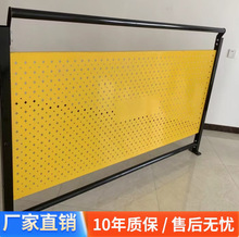 青岛车间观光护栏工厂通道围挡隔离网设备防护栏仓库冲孔板厂家