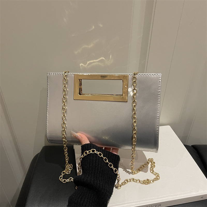 Borsa a tracolla elegante da donna in pelle verniciata_voghion.com