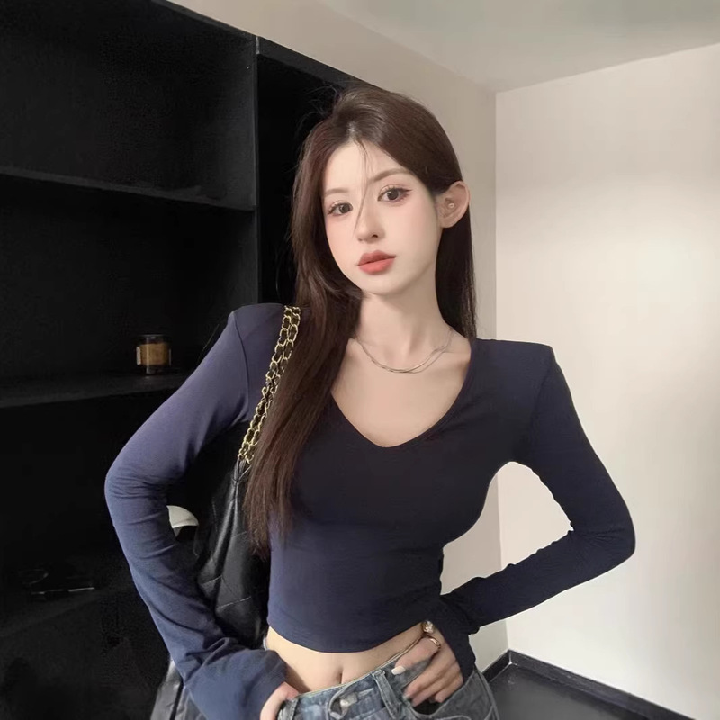 Early Spring New Style Padded Shoulder V-Neck Slim-Fit Base Shirt for Women, Fashionable Stretchy Regular Shoulder Short Long-Sleeve T-Shirt Early Spring New Style Padded Shoulder V-Neck Slim-Fit Base Shirt for Women, Fashionable Stretchy Regular Shoulder Short Long-Sleeve T-Shirt