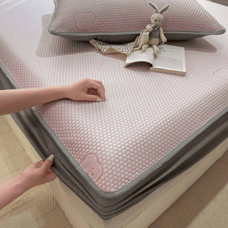 Funda de cama de seda de hielo de tres piezas verano 2025 nueva cubierta protectora de colchón todo incluido cubierta cubierta cubierta de cama de alfombra para niños