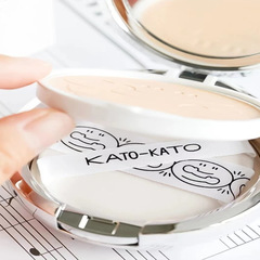 KATO Honey Powder Powder Oil Control Long-lasting Makeup Loose Powder for Dry Skin Replenishing Waterproof Concealer Does Not Take Off Makeup kato Powder Powder