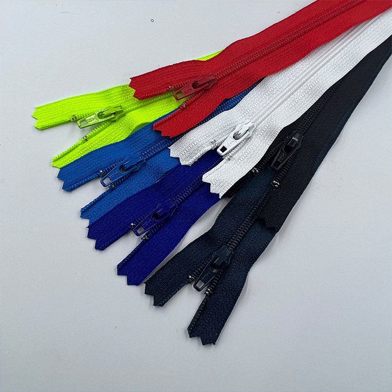 YKK ズボンジッパー在庫 3 号ナイロンクローズドテールセルフロックヘッド 600 色在庫 18 センチメートルメーカー在庫卸売|undefined