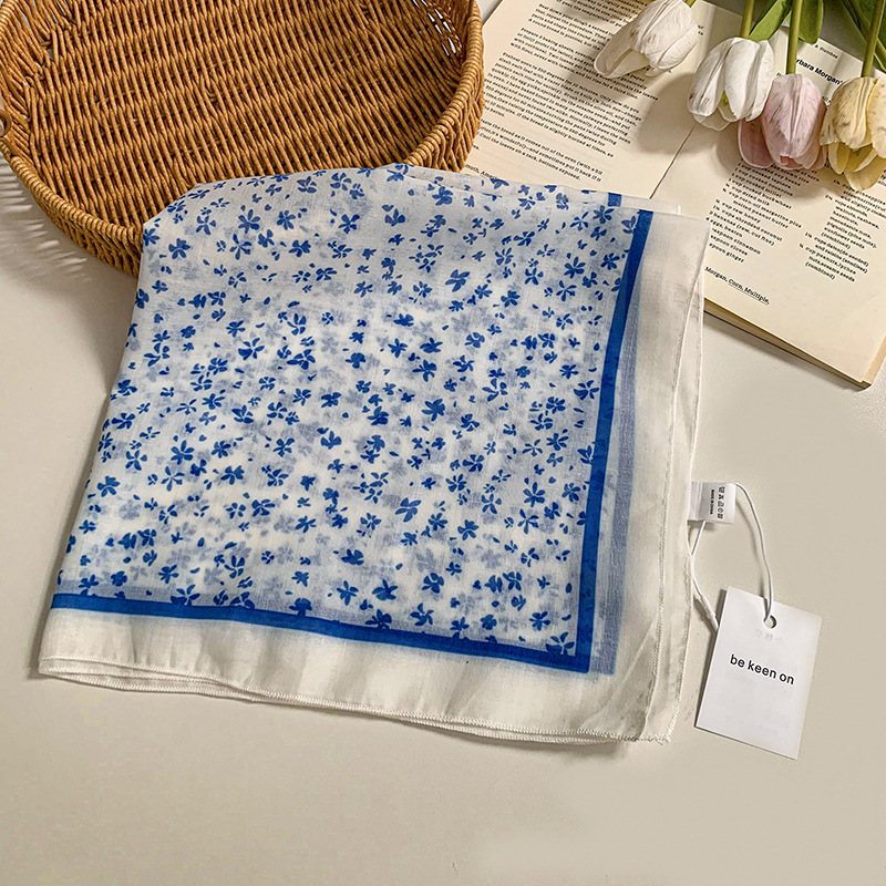 Pañuelo floral, estilo pastoral femenino de verano, nuevo estilo, bufanda fresca, bufanda de seda, bufanda cuadrada pequeña, bufanda de cuello de sentido avanzado