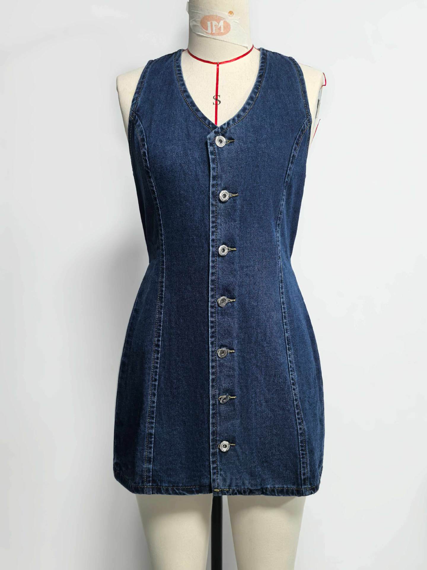 Retro dames spijkerjurk met strikceintuur en knoopsluiting_voghion.com