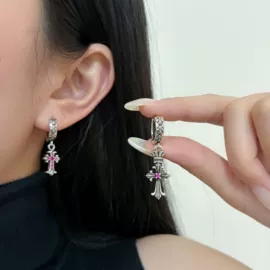 戒指;项链;耳钉