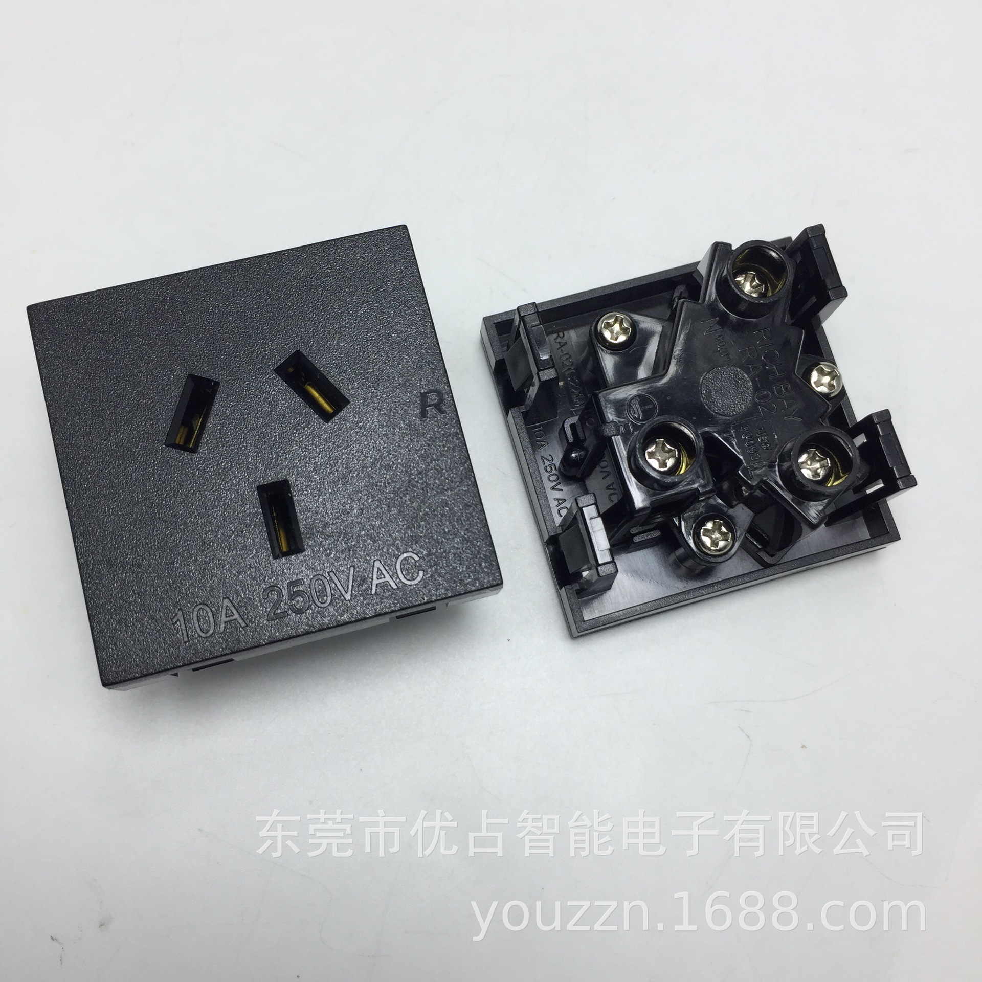 小面板45*45澳规插座 10A250V RA-02-B226 RICH BAY 澳大利亚插座