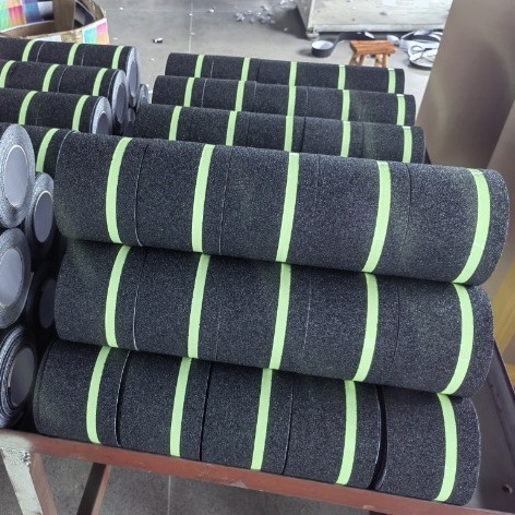 橡胶PEVA夜光带防滑胶带 防滑贴 止滑带亲扶耐磨防滑垫防滑条