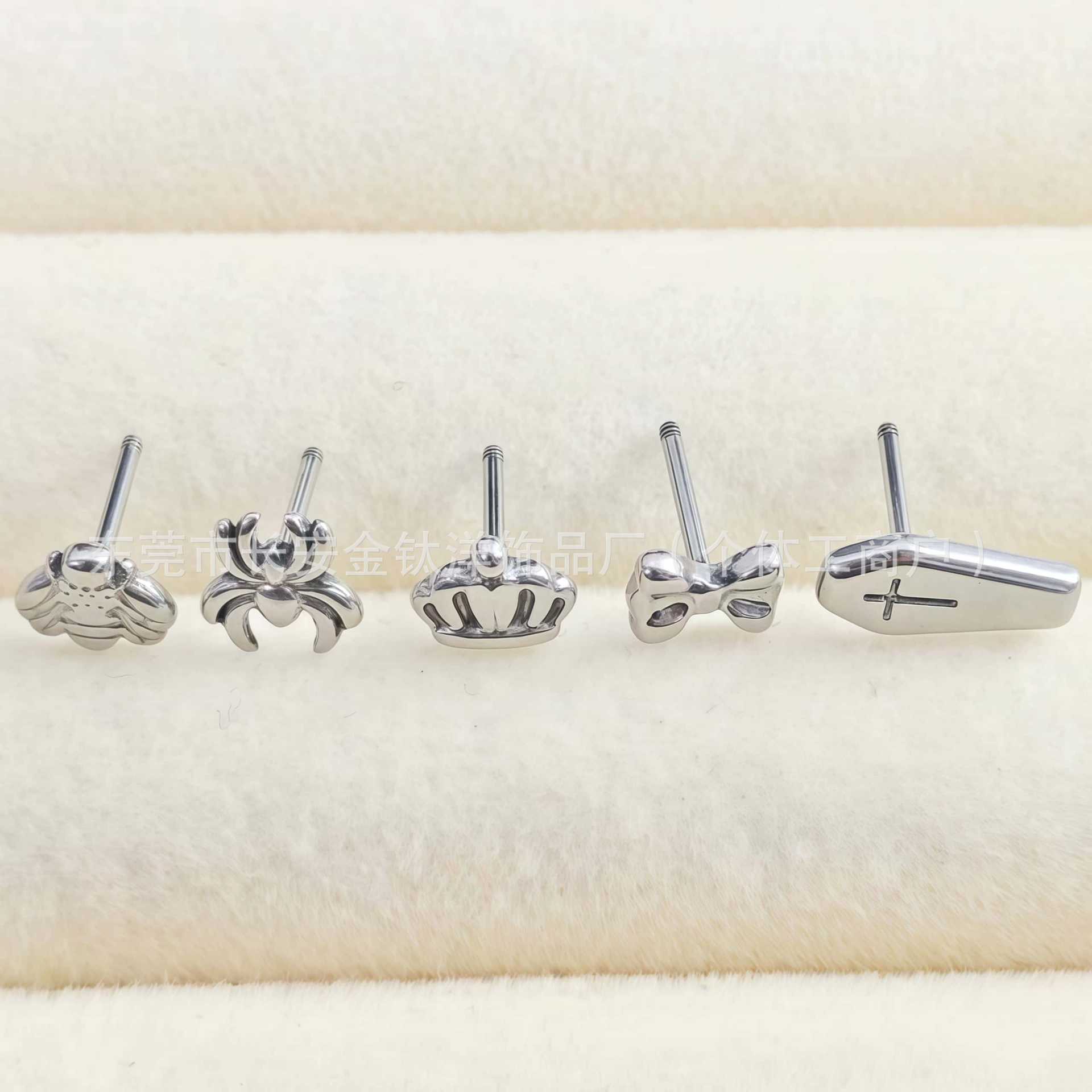 F136 Titanium External Thread Bow Yellow Crown Lip Stud Ear Stud - 0.8mm G23 Titanium Piercing detail image 4