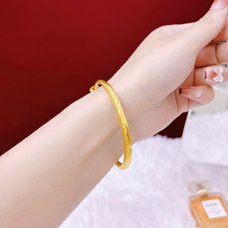Pulsera de mujer de boca abierta pulsera de estilo nacional a rayas al por mayor de arena oro vintage pulsera de mujer chapado en oro fábrica joyería al por mayor
