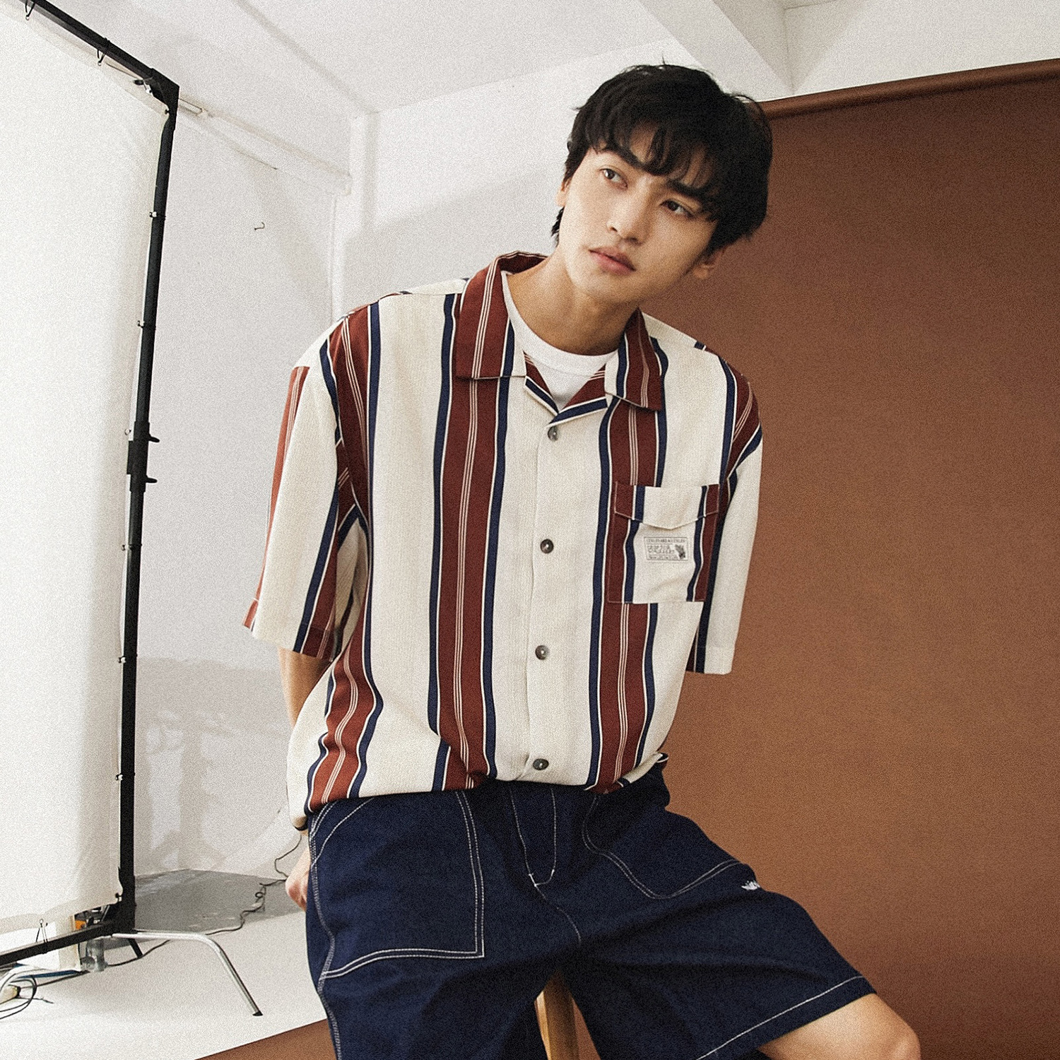 2023 nueva moda americana oldschool camisa de manga corta de los hombres casual Camisa a rayas Hawaiana de verano de los hombres