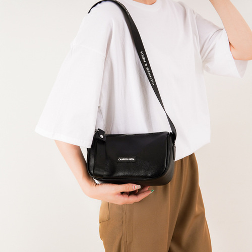 This year's popular Internet celebrity small bags for women  new trendy summer versatile crossbody bag wide shoulder strap single shoulder pillow bag