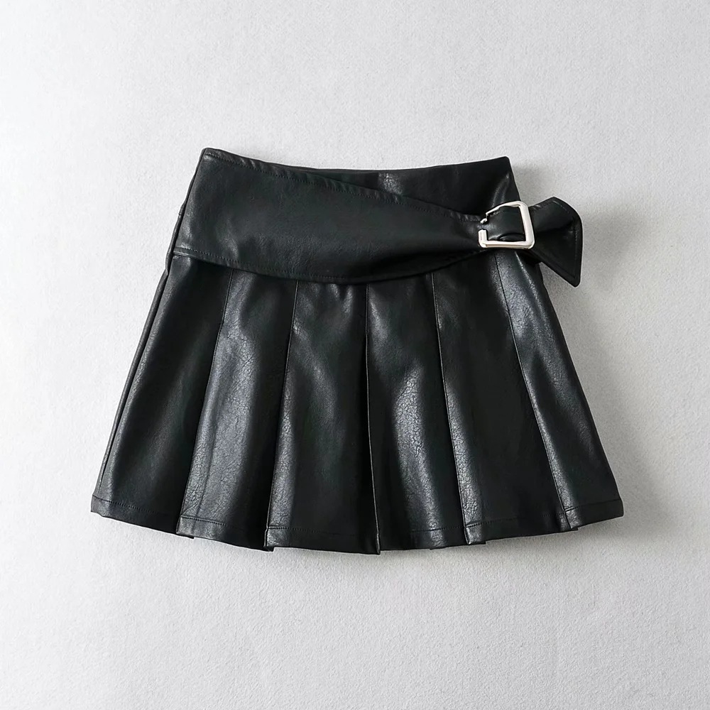 square button decor leather pleated short skirt  NSAC43304