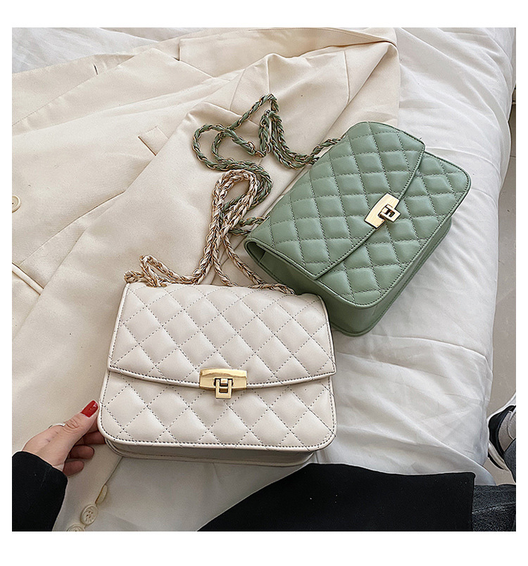 New Rhombus Embossed Braided Chain One-shoulder Small Square Bag 23*18*9cm display picture 7