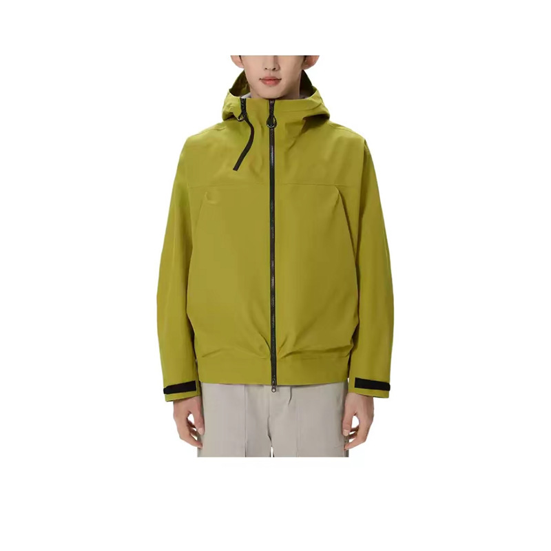 Nuevo clon dos árboles al aire libre montaña montar a prueba de viento impermeable tres abrigo de tela de montaña ropa de montaña