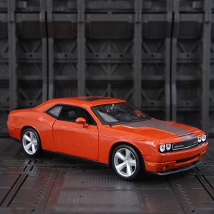 Модель Challenger SRT8 металл статичная суперкар
