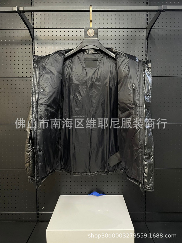 高版本 P家25s新款胸前三角标铁牌白鹅绒工装机能休闲羽绒服外套|undefined