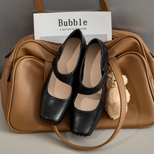 ��Ƥ������Ь���^�ɾo���\�ں�ɫ��Ь��ɫ�͹Ű����L��ˇ������Ь