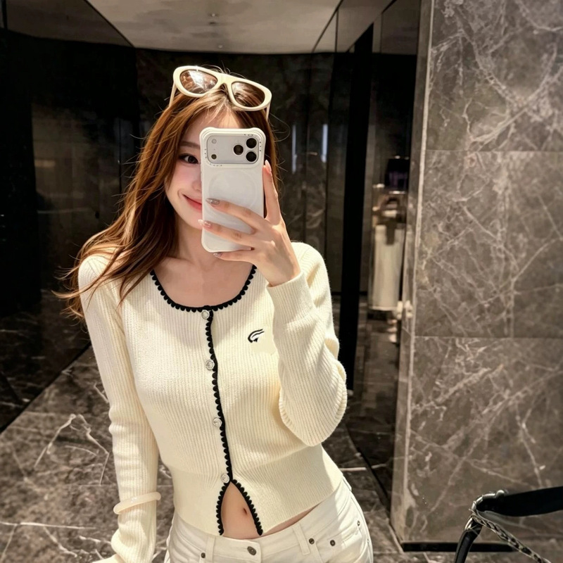 New autumn/winter crochet lace knitted long-sleeved cardigan New autumn/winter crochet lace knitted long-sleeved cardigan