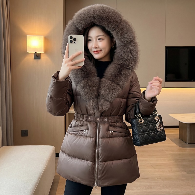 Women's Mid-Length Cotton Coat with Large Fur Collar, Waist-Cinching Slim-Fit Design, 2026 Winter New Thickened Warm Jacket Women's Mid-Length Cotton Coat with Large Fur Collar, Waist-Cinching Slim-Fit Design, 2026 Winter New Thickened Warm Jacket