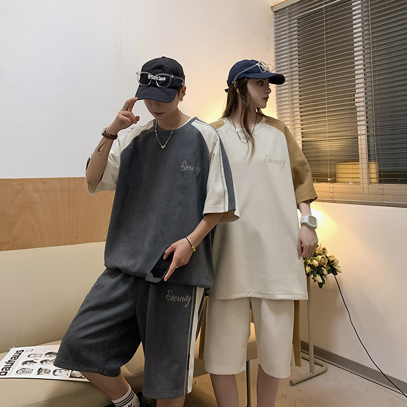 Pantalones cortos de manga corta de hombre gris oscuro letras bordadas estudiantes de secundaria guapo estilo coreano conjunto completo de ropa deportiva 28018