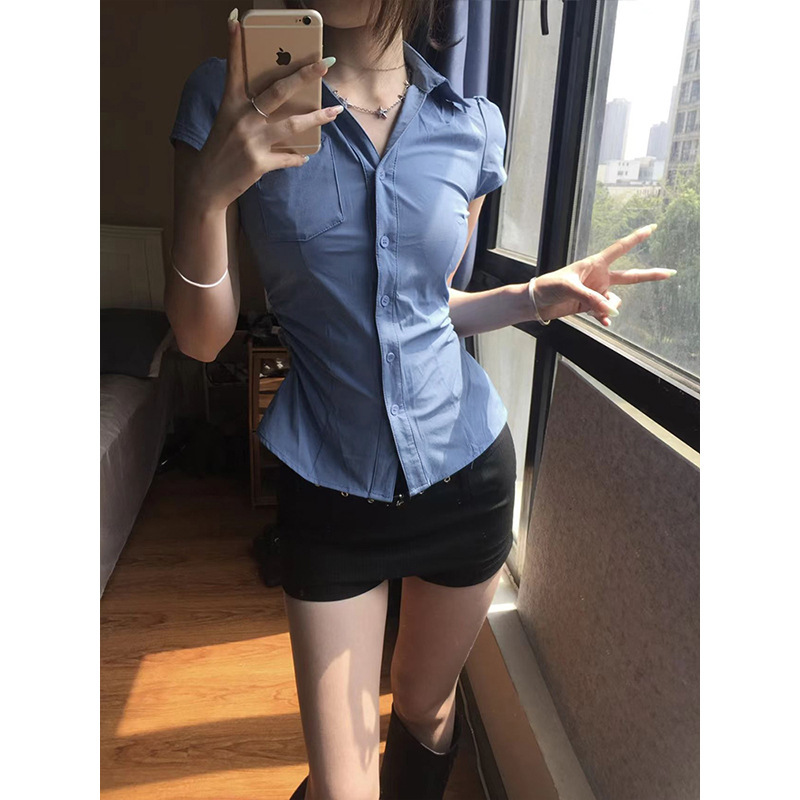 Moses Queen/Moses Queen Blue Short-Sleeved Shirt with Polo Collar, Elegant Waist-Cinching Short Slim-Fit Top for Summer Moses Queen/Moses Queen Blue Short-Sleeved Shirt with Polo Collar, Elegant Waist-Cinching Short Slim-Fit Top for Summer