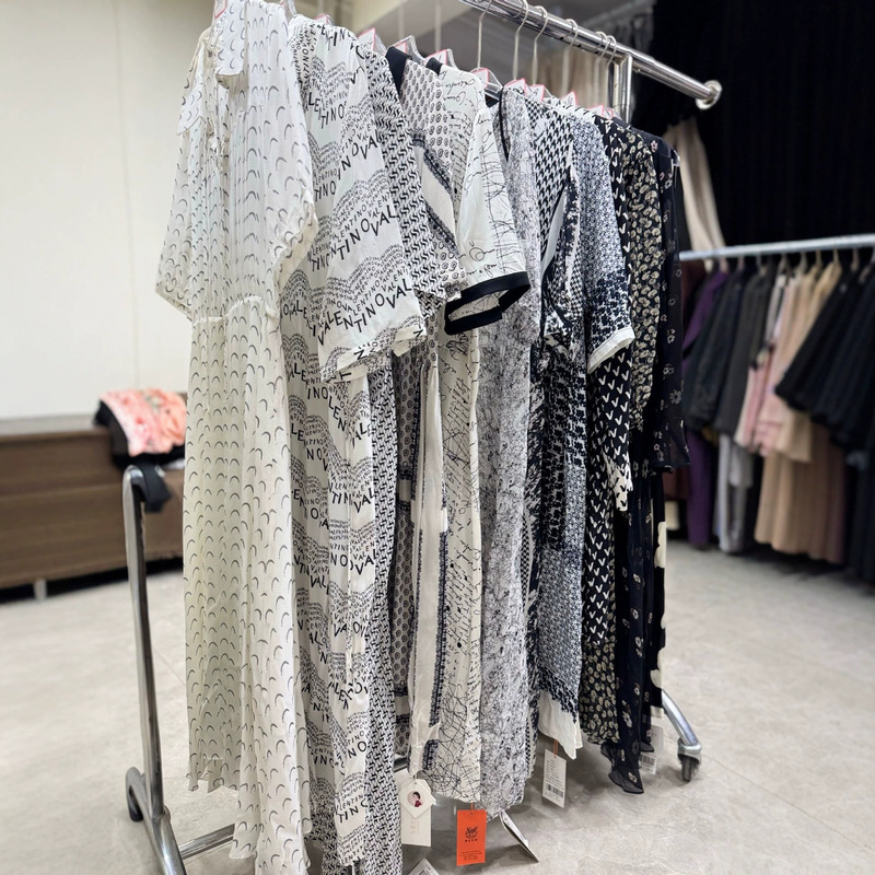 Special Offer 100% Mulberry Silk, Code 2001-2012, High-Quality Discontinued Sample Dress, Long Dress for Women Special Offer 100% Mulberry Silk, Code 2001-2012, High-Quality Discontinued Sample Dress, Long Dress for Women