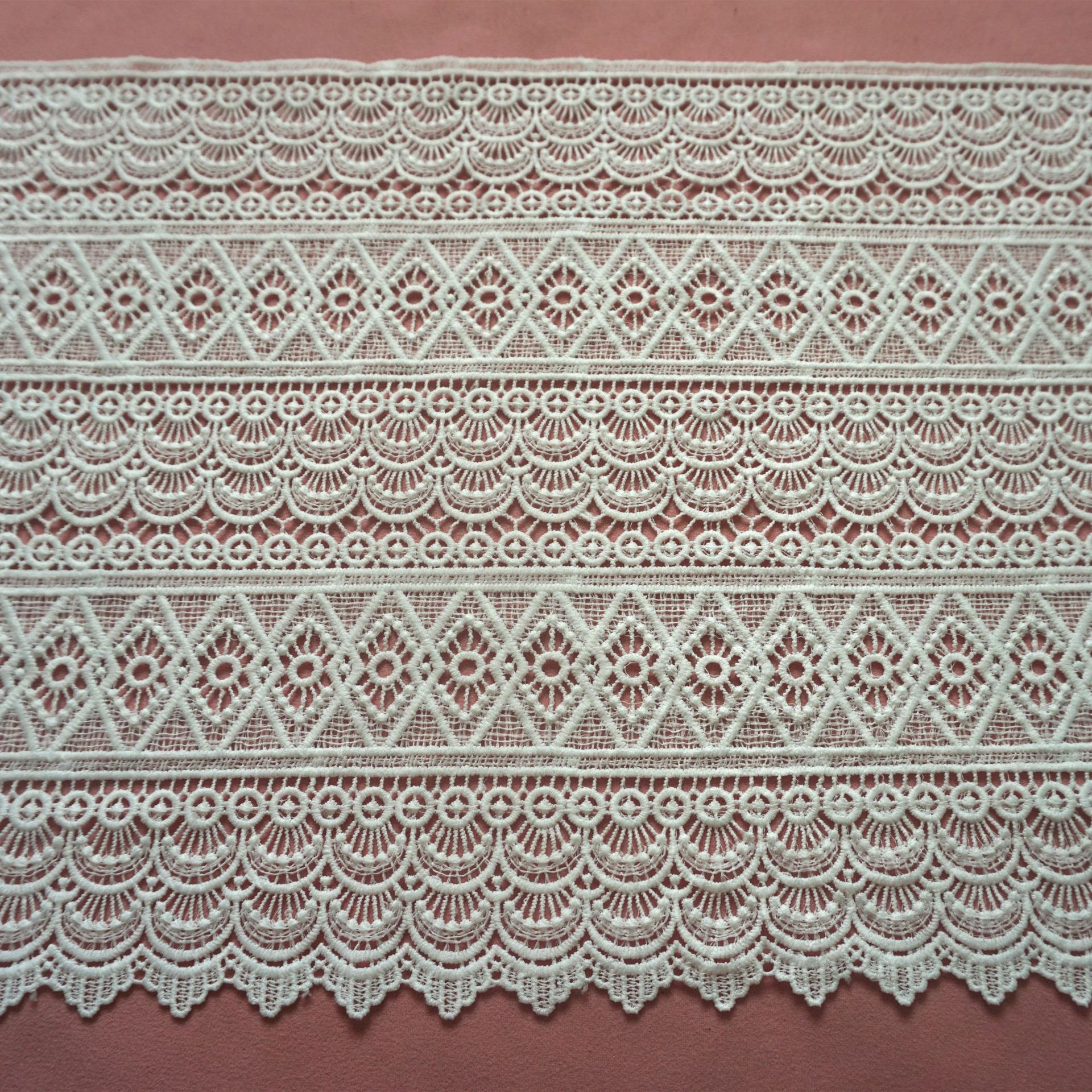 刺绣花边涤光条码镂空可穿织带水溶刺绣蕾丝服装配饰lace花边辅料