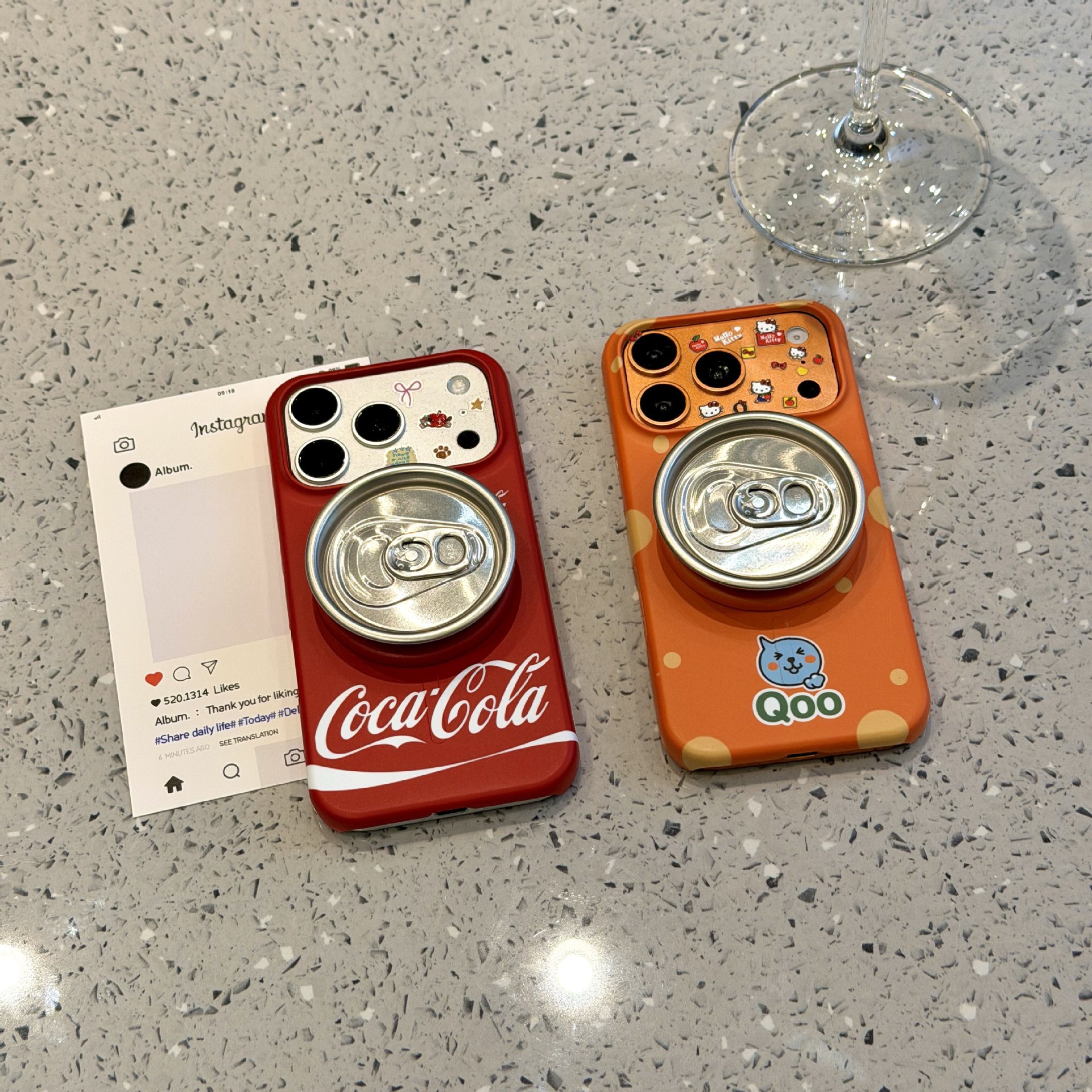 iPhone 17 Pro, 16 Pro va 15 dyuymli ekranlar uchun kreativ dizayn, Coca-Cola Qoo magnit plyonkali g'ilof.