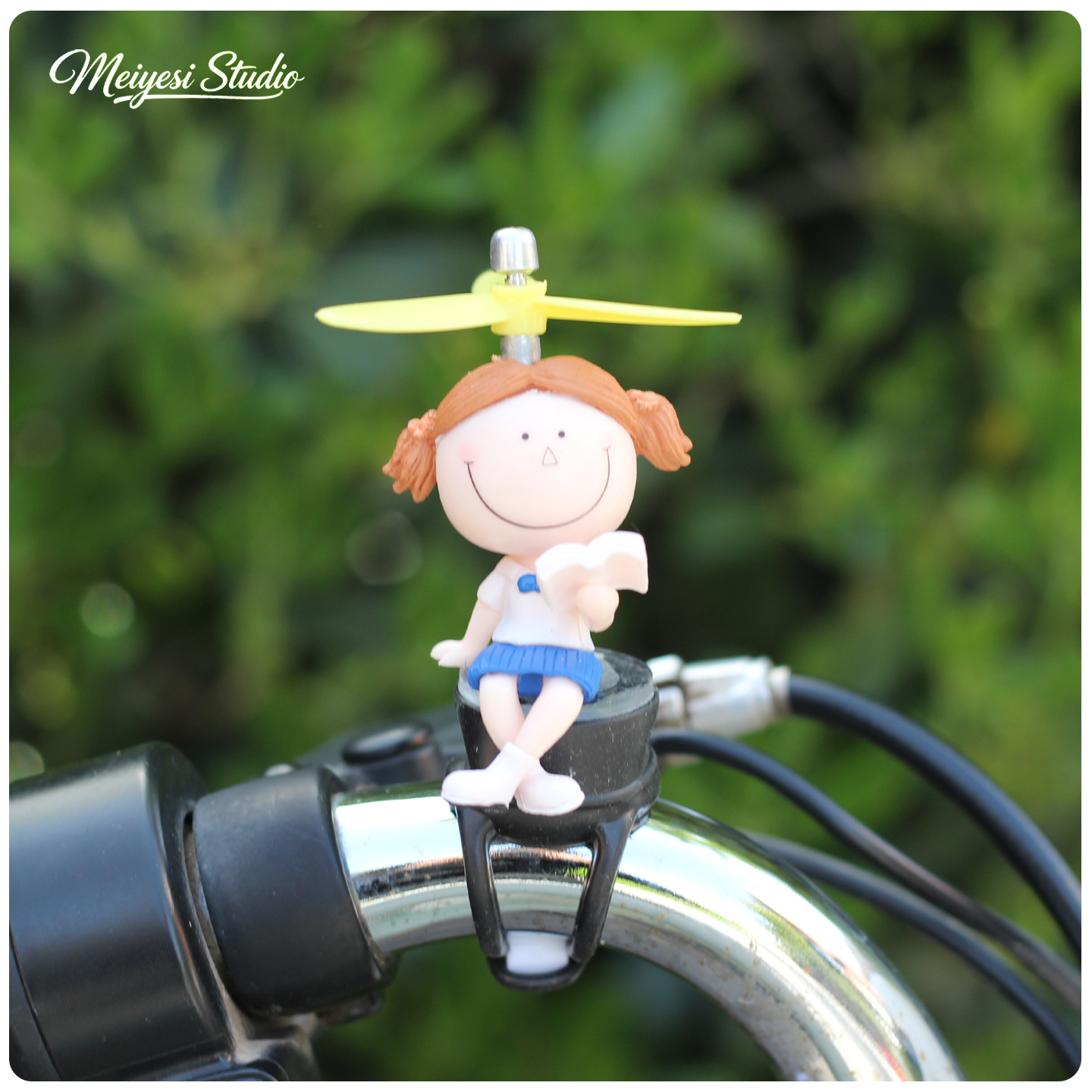 Cariñosa muñeca de dibujos animados accesorios de decoración de automóviles eléctricos accesorios de motocicleta de batería de bicicleta manija de decoración