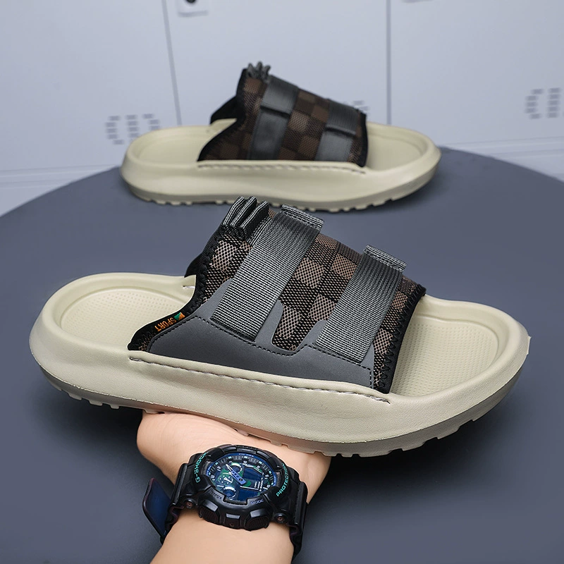 Тщательно отобранные мужские летние модные тапочки, тапочки в корейском стиле, нескользящие и износостойкие спортивные сандалии для верхней одежды.