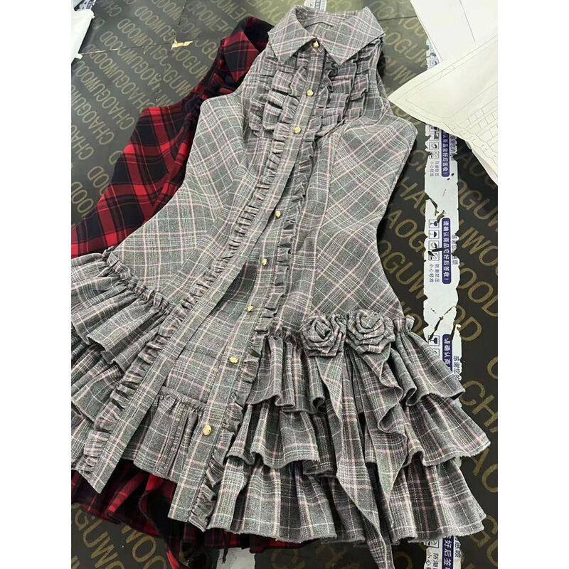 Summer Gray Vintage Plaid Halter Neck Dress for Women, Early Spring Waist-Cinching Short Dress, Slimming and Beautiful Puffy Skirt