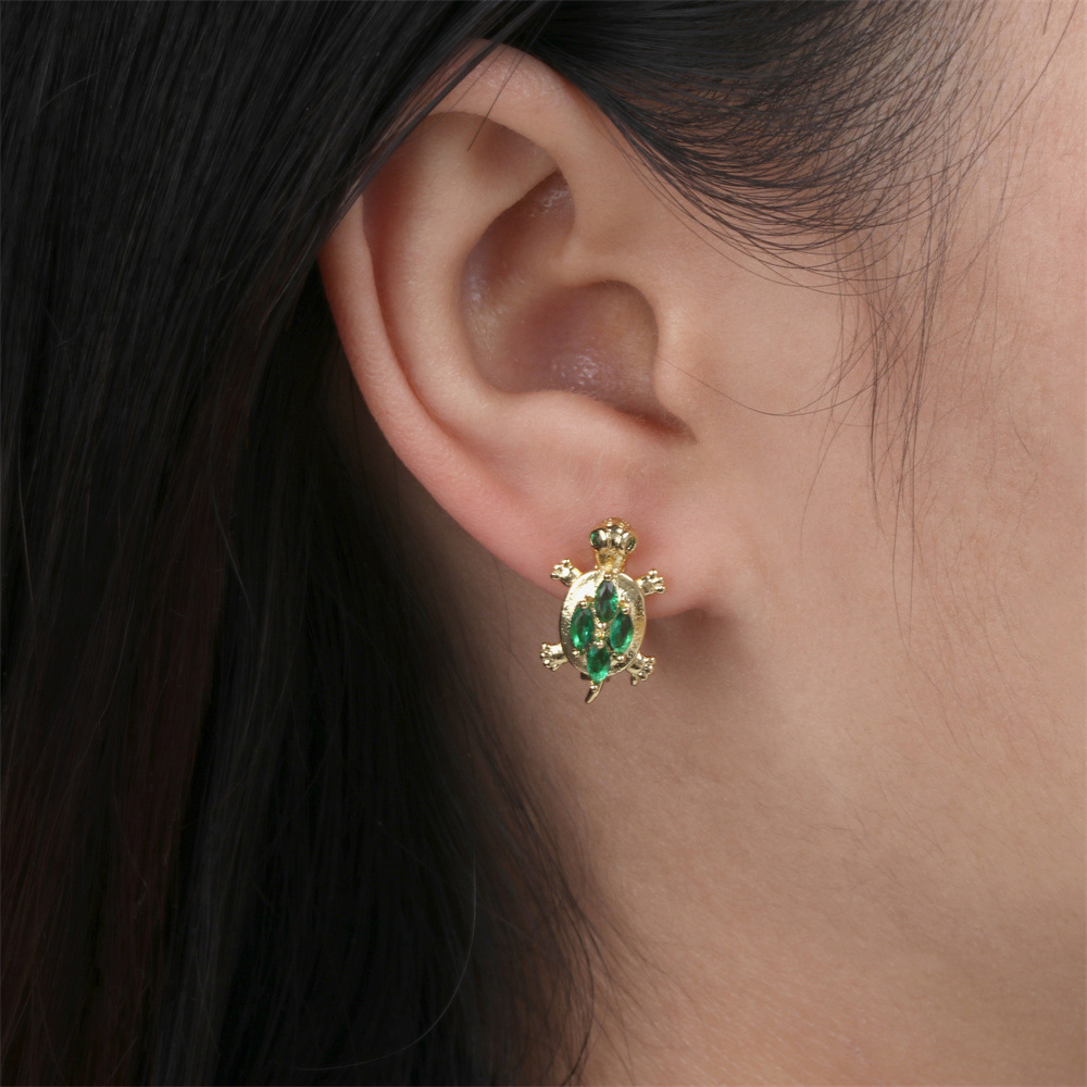 Fashion New Multi-color Diamond-encrusted Turtle Copper Electroplating Ear Jewelry display picture 5