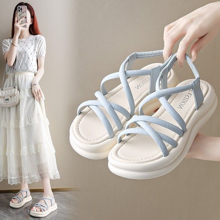 Red en línea sandalias de fondo grueso para mujeres verano 2026 nuevo hada con falda de moda para estudiantes sandalias romanas de fondo suave