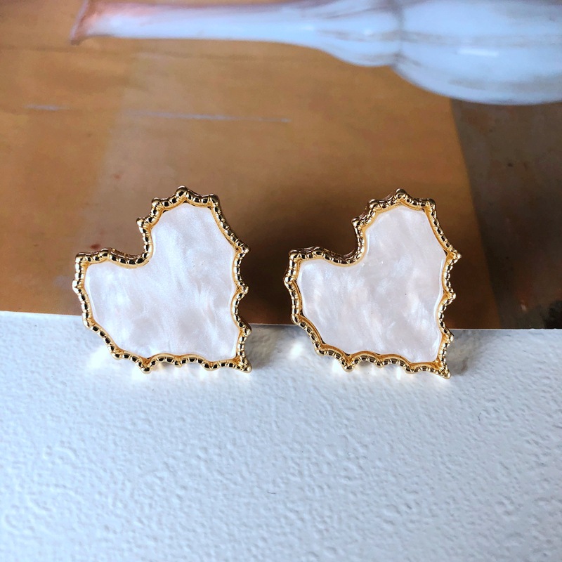 Nihaojewelry Jewelry Wholesale Heart Drip Glaze Enamel Shell Stud Earrings display picture 7