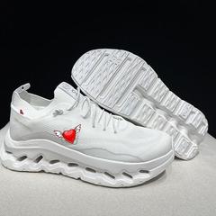 莆田クロスボーダー LEWE x On Cloudtilt ランニングシューズ