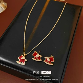 耳环;项链;手链